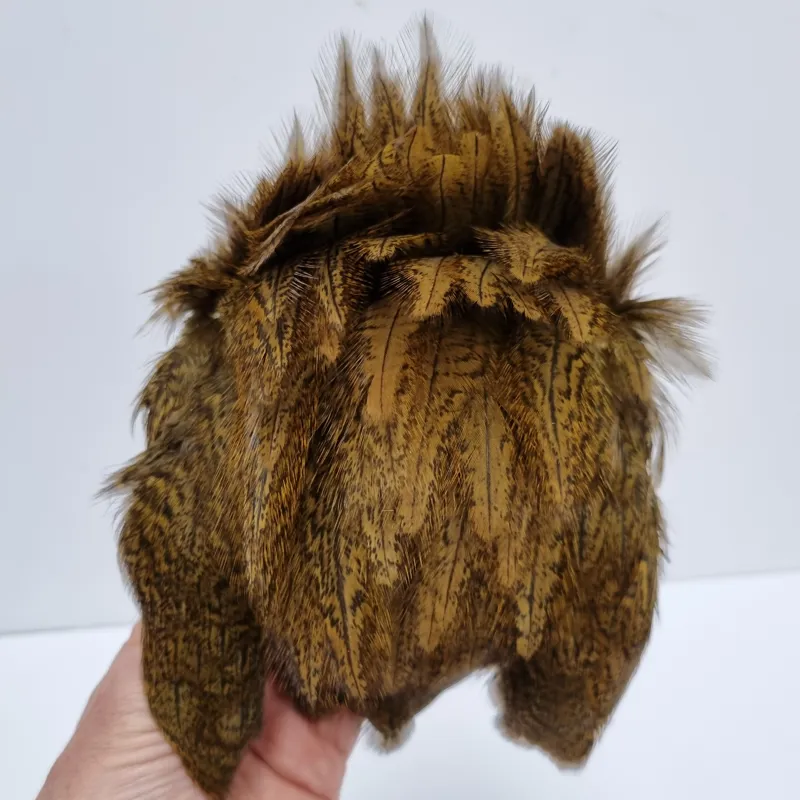 Whiting Coq de Leon Hen Cape in Speckled Golden Olive-10